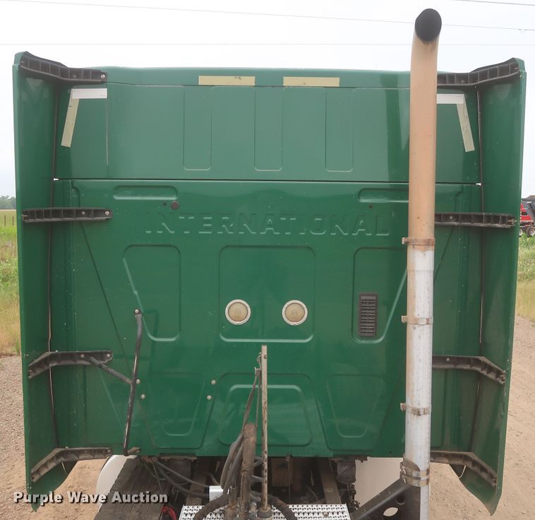 image for item IO9166 2011 International ProStar Premium  semi truck