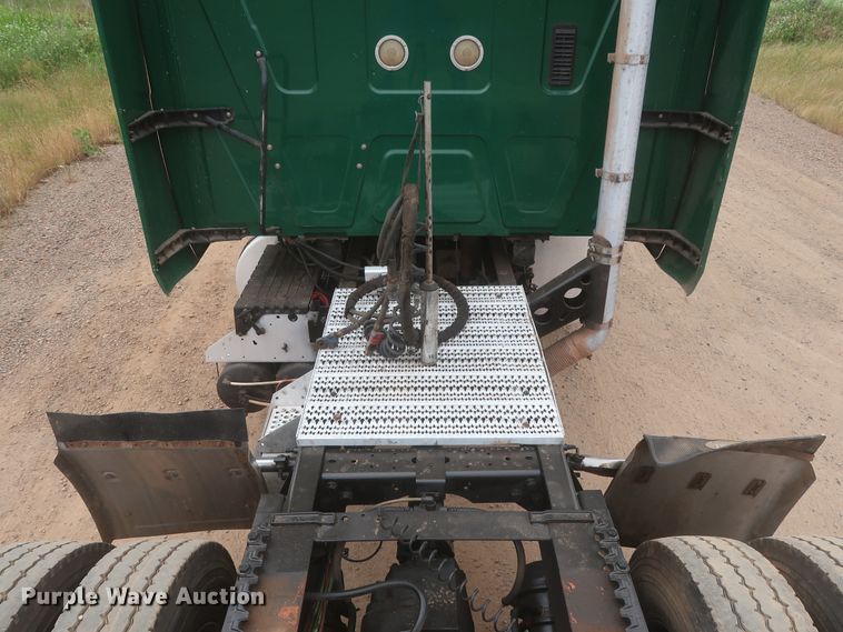 image for item IO9166 2011 International ProStar Premium  semi truck