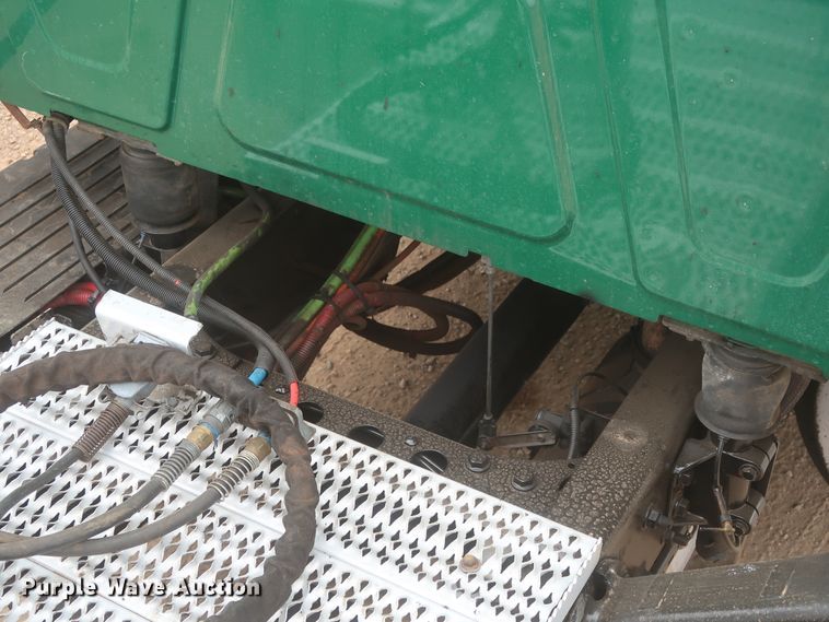 image for item IO9166 2011 International ProStar Premium  semi truck