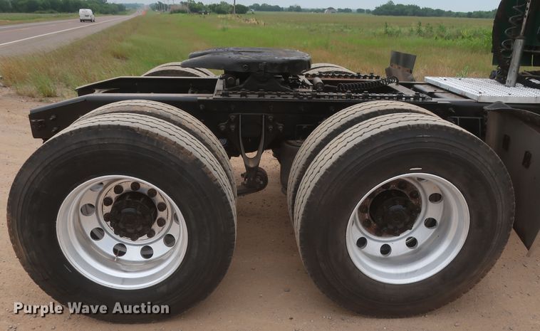 image for item IO9166 2011 International ProStar Premium  semi truck