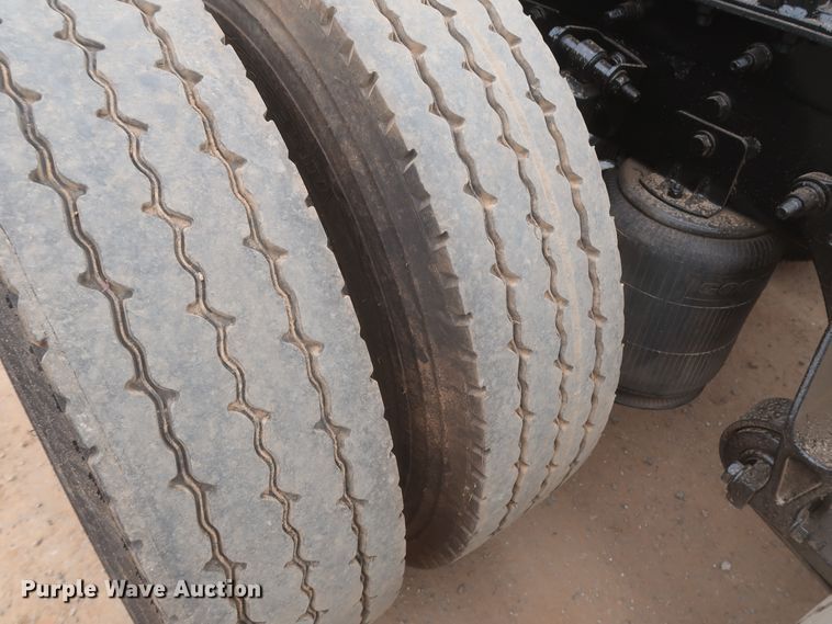 image for item IO9166 2011 International ProStar Premium  semi truck