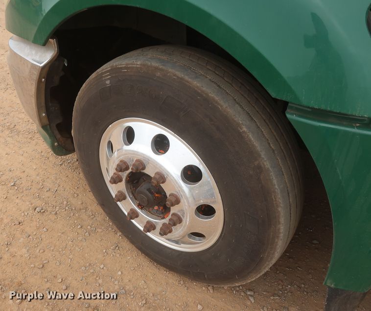 image for item IO9166 2011 International ProStar Premium  semi truck