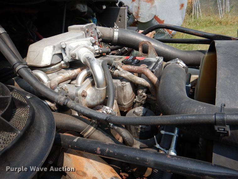 image for item IR9025 2006 Freightliner Business Class M2  semi truck