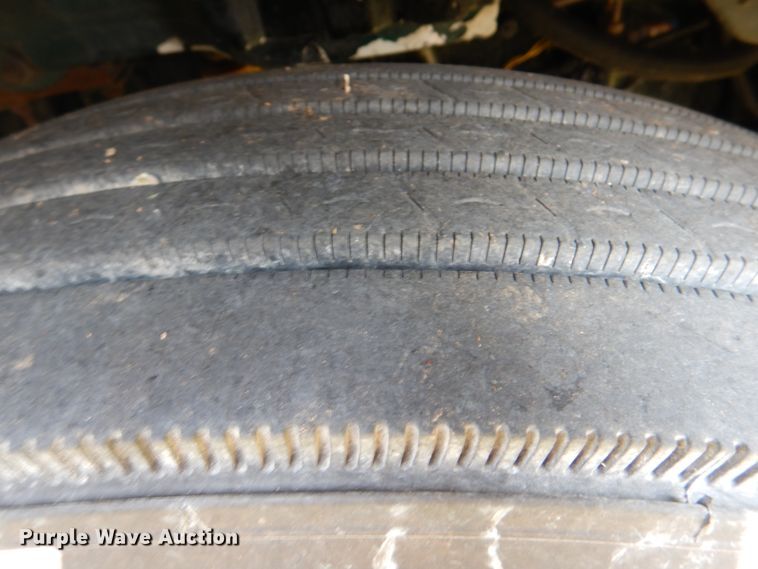 image for item IR9025 2006 Freightliner Business Class M2  semi truck