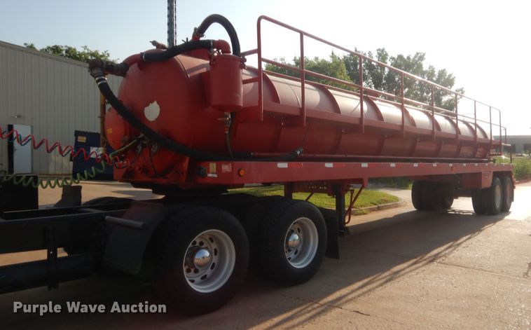image for item IT9710 2011 Troxell  tank trailer