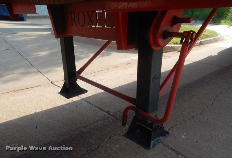 image for item IT9710 2011 Troxell  tank trailer