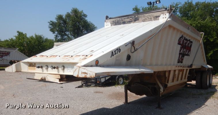 image for item IT9716 2011 CTSI BDT40  bottom dump trailer