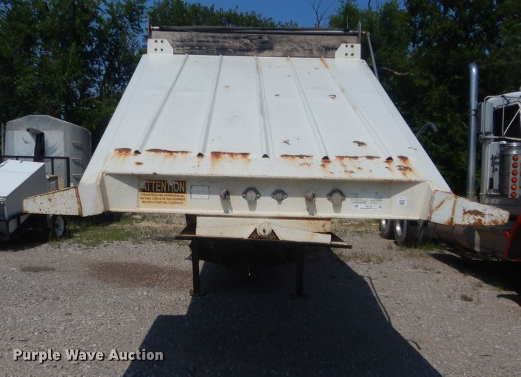image for item IT9716 2011 CTSI BDT40  bottom dump trailer