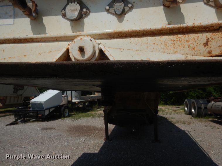 image for item IT9716 2011 CTSI BDT40  bottom dump trailer