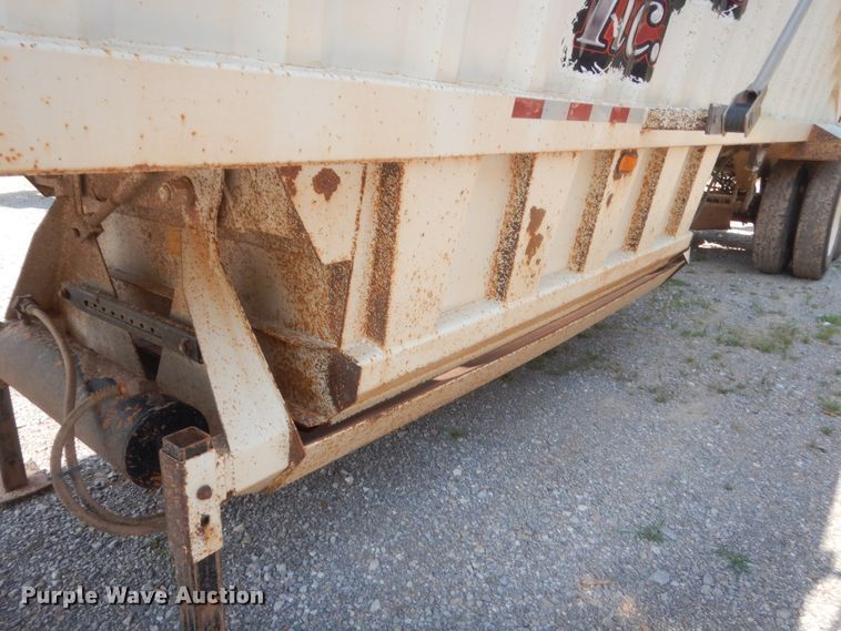 image for item IT9716 2011 CTSI BDT40  bottom dump trailer