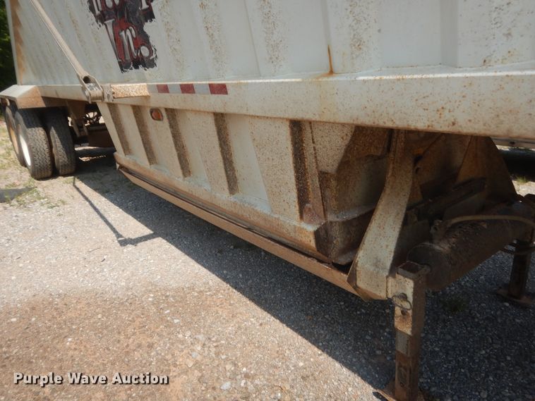 image for item IT9716 2011 CTSI BDT40  bottom dump trailer