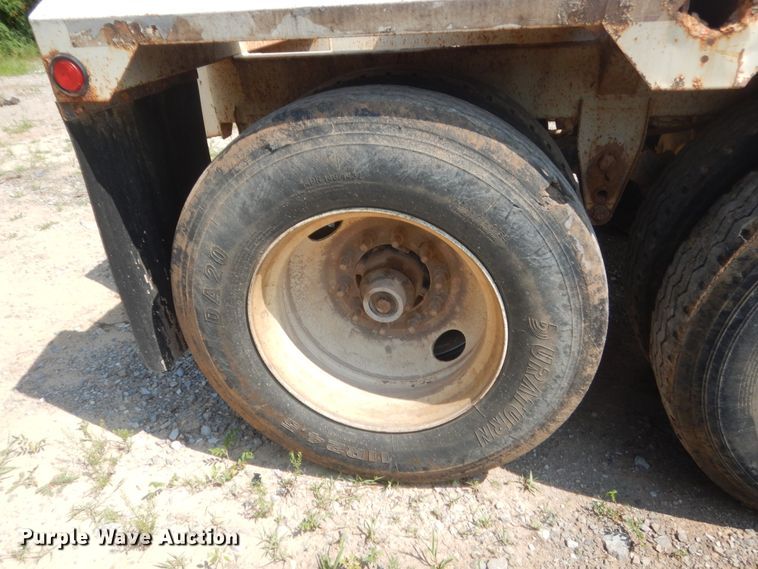 image for item IT9716 2011 CTSI BDT40  bottom dump trailer