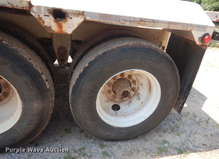 image for item IT9716 2011 CTSI BDT40  bottom dump trailer