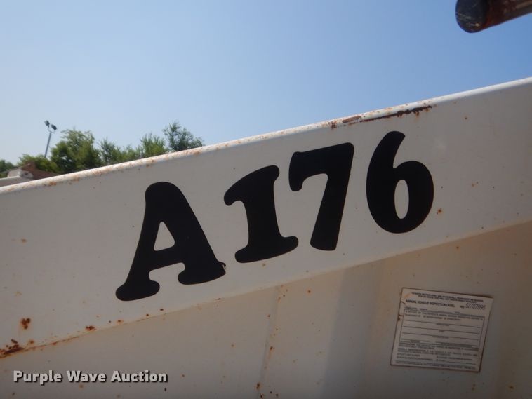 image for item IT9716 2011 CTSI BDT40  bottom dump trailer