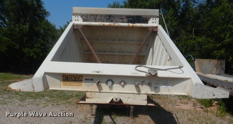 image for item IT9717 2013 CTSI BDT40  bottom dump trailer