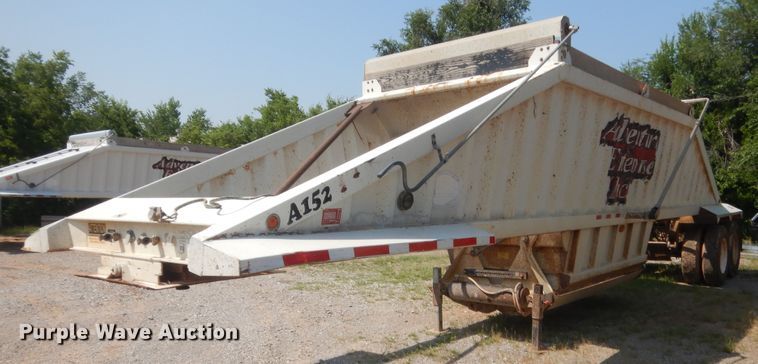 image for item IT9717 2013 CTSI BDT40  bottom dump trailer