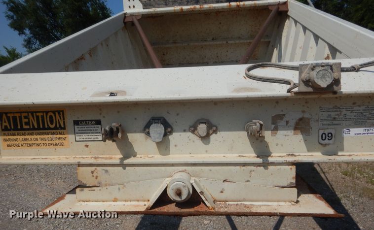 image for item IT9717 2013 CTSI BDT40  bottom dump trailer