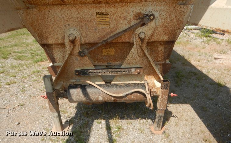 image for item IT9717 2013 CTSI BDT40  bottom dump trailer