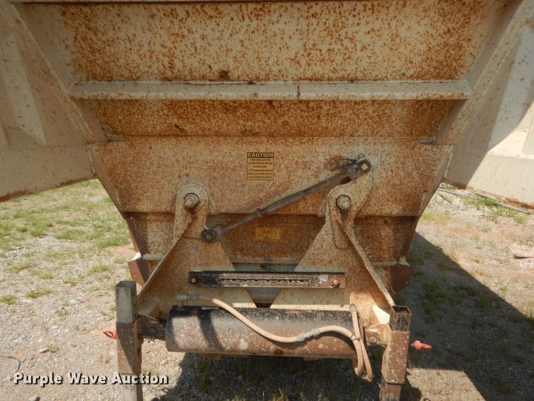 image for item IT9717 2013 CTSI BDT40  bottom dump trailer