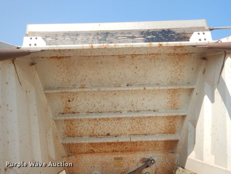 image for item IT9717 2013 CTSI BDT40  bottom dump trailer