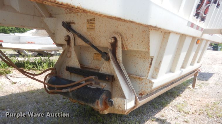 image for item IT9717 2013 CTSI BDT40  bottom dump trailer