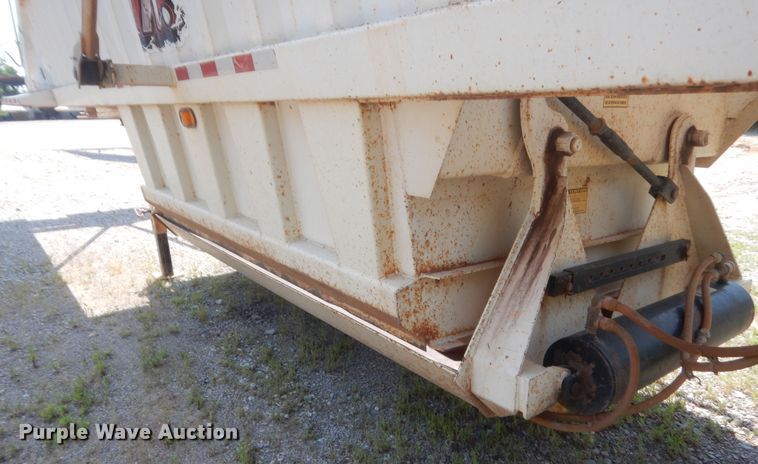 image for item IT9717 2013 CTSI BDT40  bottom dump trailer