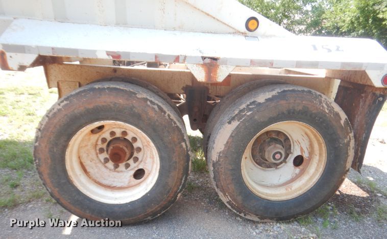 image for item IT9717 2013 CTSI BDT40  bottom dump trailer