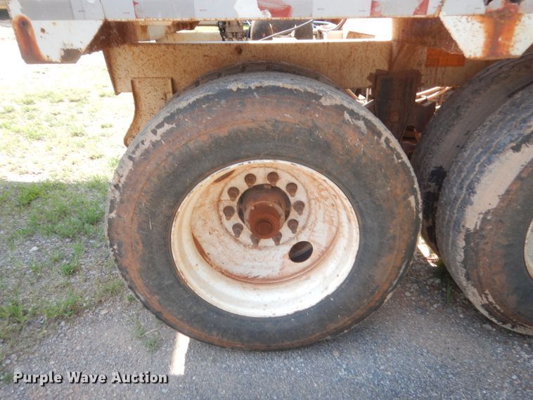 image for item IT9717 2013 CTSI BDT40  bottom dump trailer