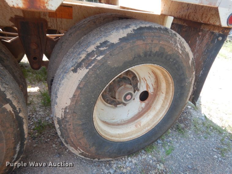 image for item IT9717 2013 CTSI BDT40  bottom dump trailer