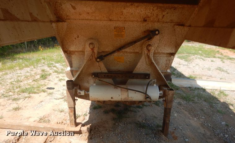 image for item IT9718 2012 CTSI BDT40  bottom dump trailer