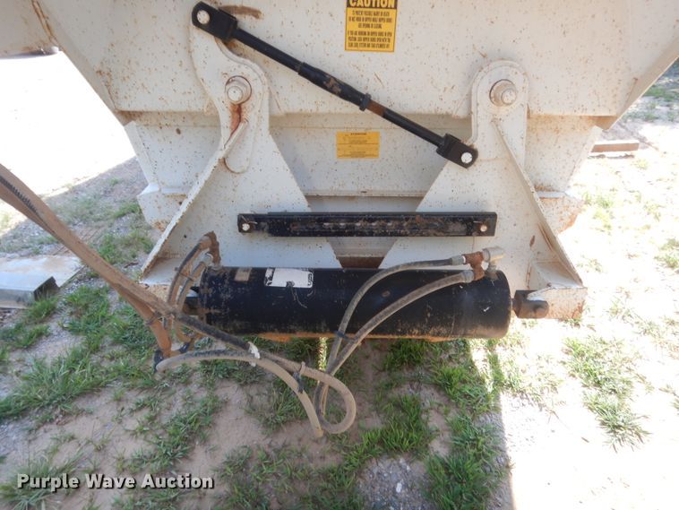 image for item IT9718 2012 CTSI BDT40  bottom dump trailer