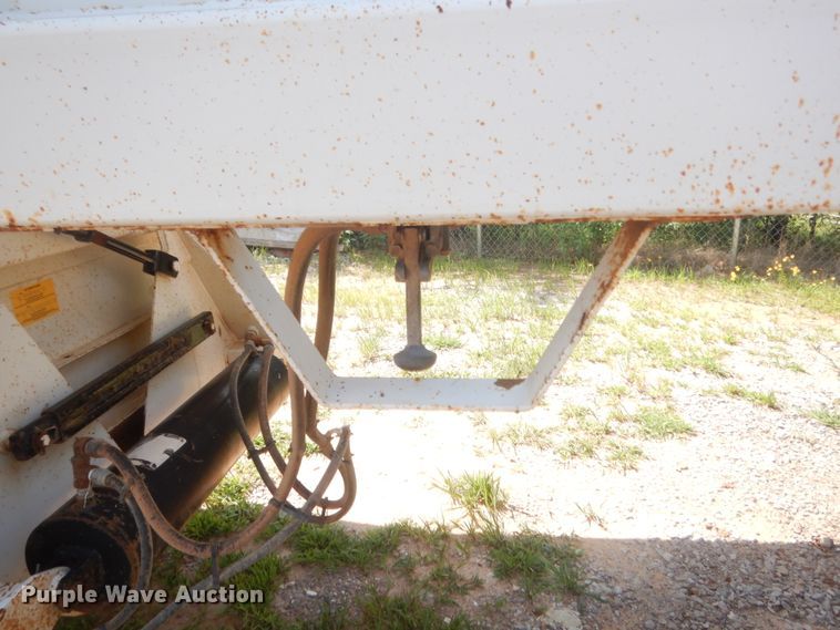 image for item IT9718 2012 CTSI BDT40  bottom dump trailer