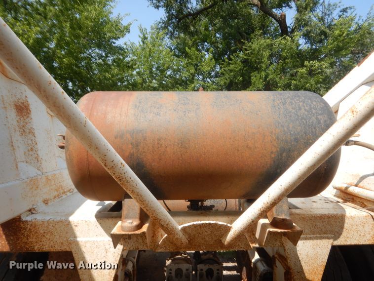 image for item IT9718 2012 CTSI BDT40  bottom dump trailer