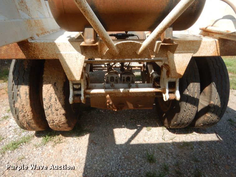 image for item IT9718 2012 CTSI BDT40  bottom dump trailer