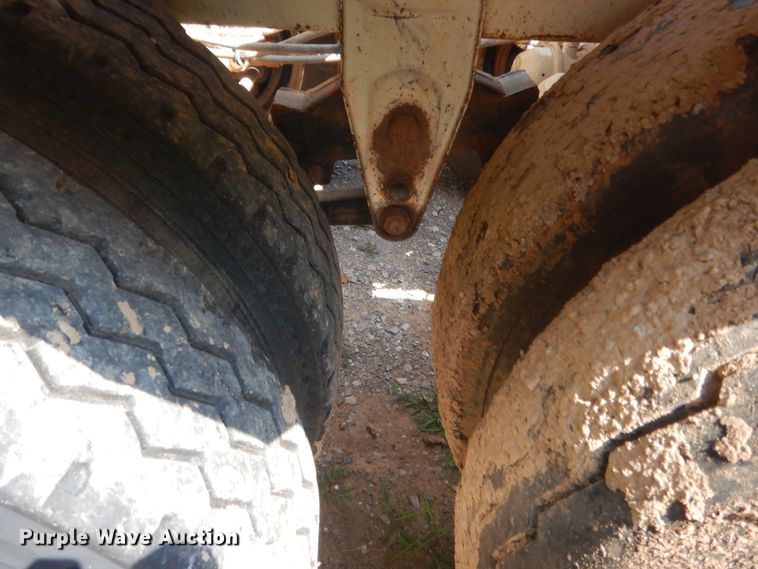 image for item IT9718 2012 CTSI BDT40  bottom dump trailer