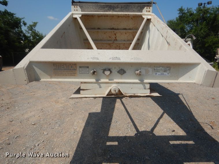 image for item IT9720 2013 CTSI BDT40  bottom dump trailer
