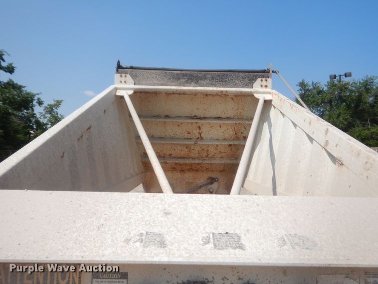 image for item IT9720 2013 CTSI BDT40  bottom dump trailer