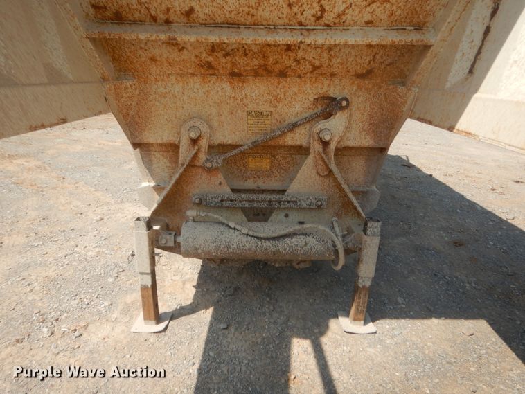 image for item IT9720 2013 CTSI BDT40  bottom dump trailer