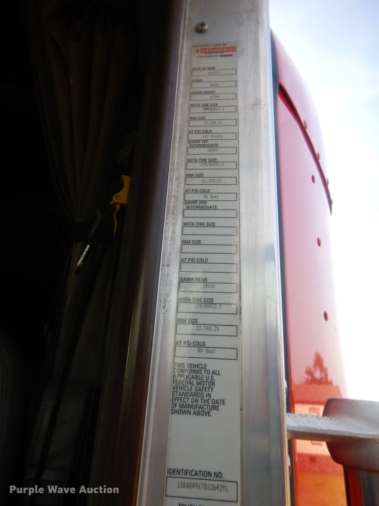 image for item IT9741 2013 Kenworth T660  semi truck