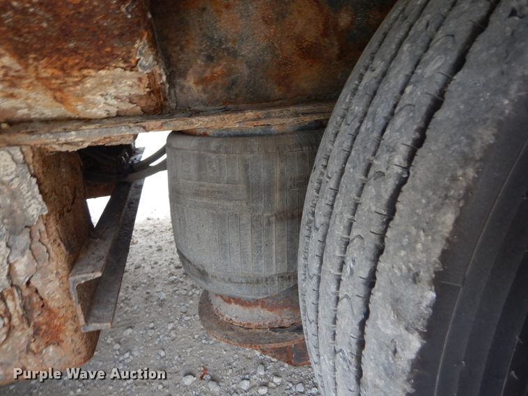 image for item JI9508 2008 Trail King TK110HT-443  drop deck equipment trailer