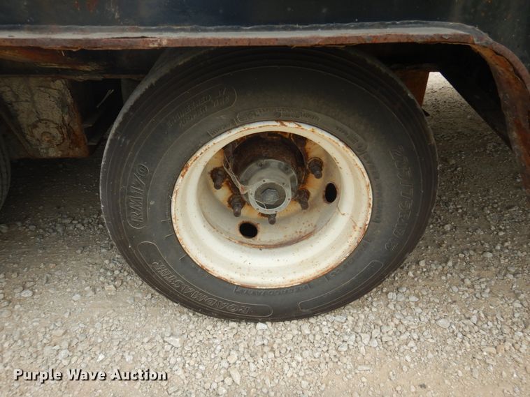 image for item JI9508 2008 Trail King TK110HT-443  drop deck equipment trailer