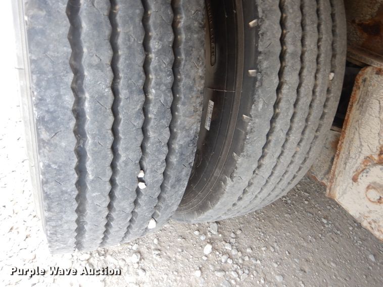 image for item JI9508 2008 Trail King TK110HT-443  drop deck equipment trailer