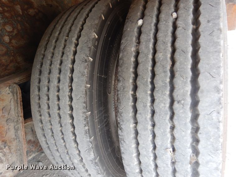 image for item JI9508 2008 Trail King TK110HT-443  drop deck equipment trailer