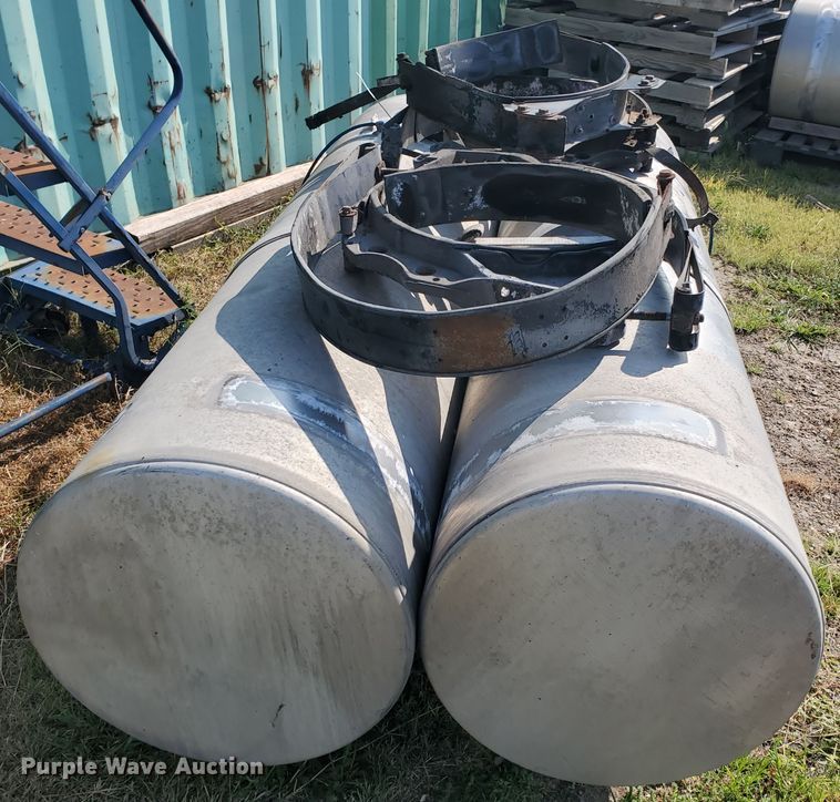 image for item JM9524 (2) Freightliner 150 gallon fuel tanks