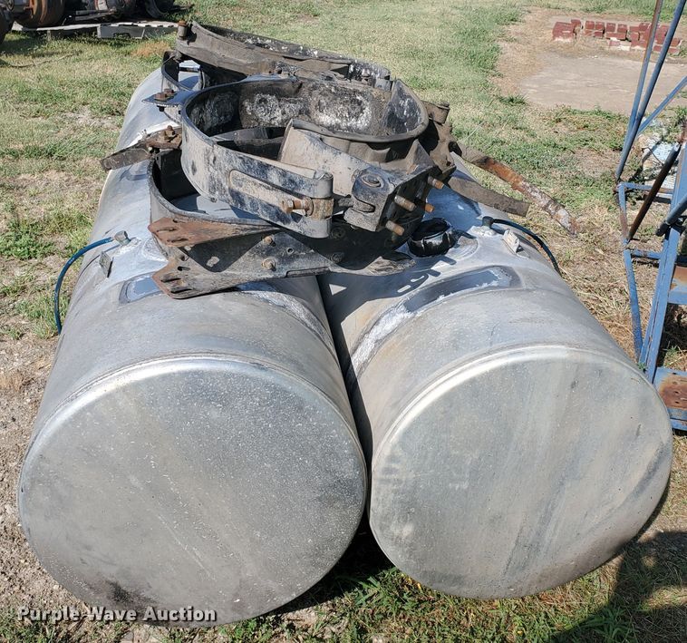 image for item JM9524 (2) Freightliner 150 gallon fuel tanks