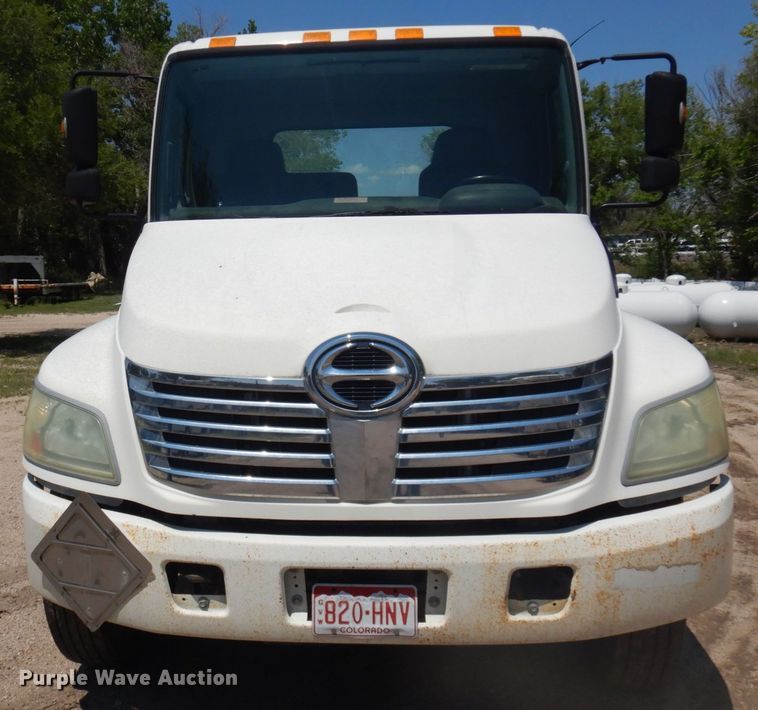 image for item JZ9916 2008 Hino 338  truck cab and chassis