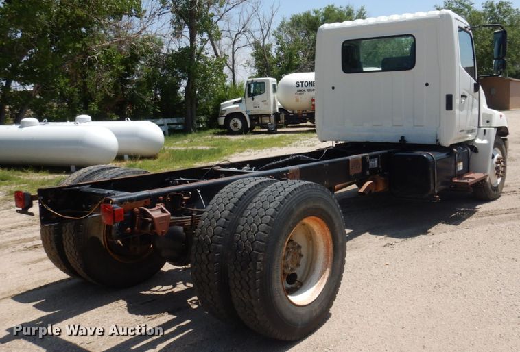 image for item JZ9916 2008 Hino 338  truck cab and chassis