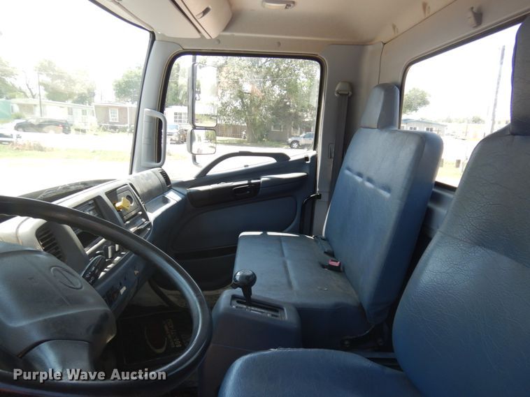 image for item JZ9916 2008 Hino 338  truck cab and chassis