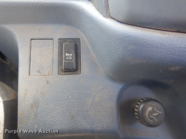 image for item JZ9916 2008 Hino 338  truck cab and chassis