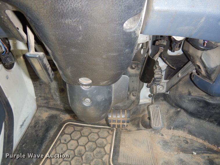 image for item JZ9916 2008 Hino 338  truck cab and chassis